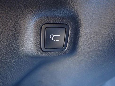 New 2026 Jeep Compass Trailhawk image 9