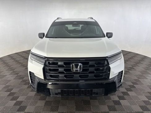 Used 2026 Honda Pilot Sport image 2
