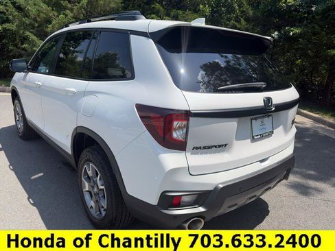 Used 2023 Honda Passport TrailSport image 5