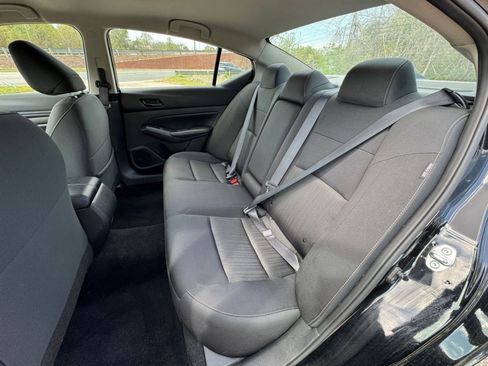 Used 2025 Nissan Altima 2.5 SV image 33