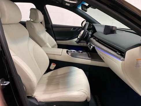 Used 2024 Genesis G80 image 83
