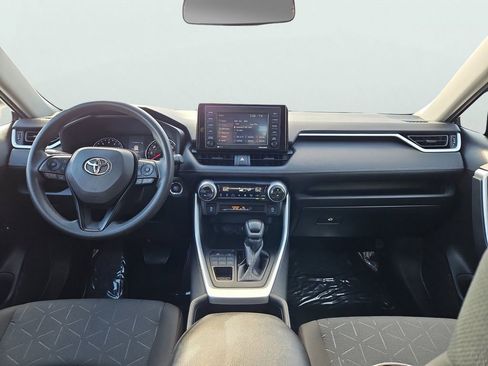Used 2022 Toyota RAV4 XLE w/ Carpet Mat Package (TMS) image 11