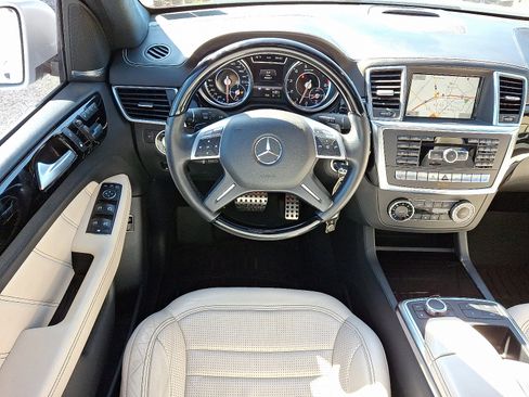 Used 2013 Mercedes-Benz ML 63 AMG 4MATIC image 4