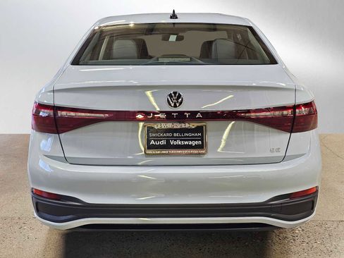 New 2026 Volkswagen Jetta SE image 6