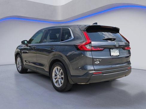Used 2025 Honda CR-V EX image 3