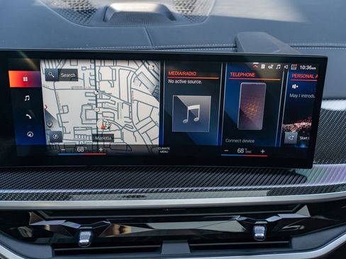 Used 2023 BMW X7 M60i w/ Executive Package image 27