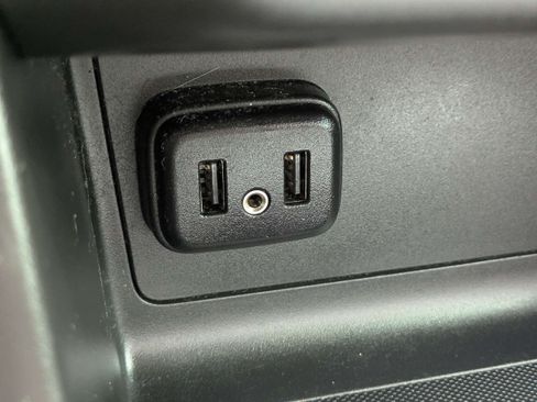 Used 2022 Chevrolet Colorado LT w/ LT Convenience Package AWD/4WD image 19