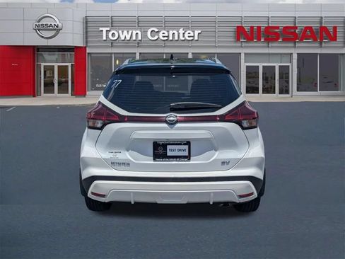Certified 2024 Nissan Kicks SV FWD image 6