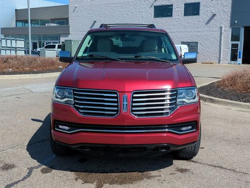 Used 2016 Lincoln Navigator Reserve image 3