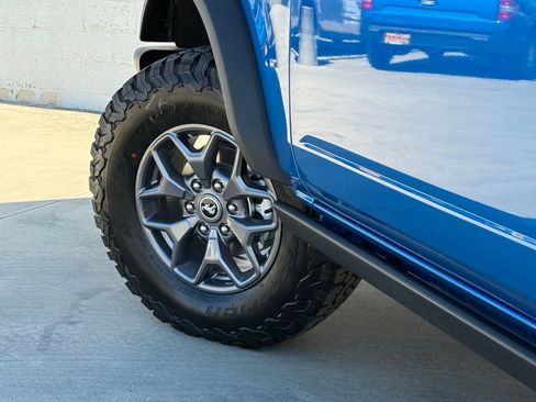 New 2025 Ford Bronco Badlands w/ Black Appearance Package image 17