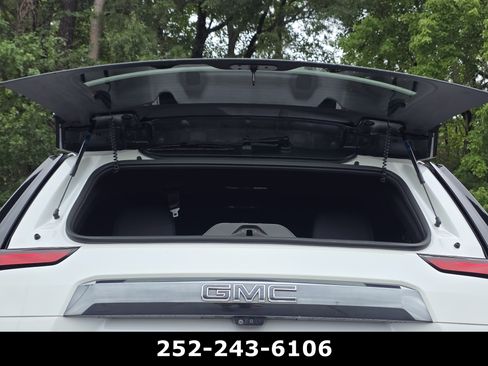Used 2023 GMC Yukon Denali Ultimate AWD/4WD image 44