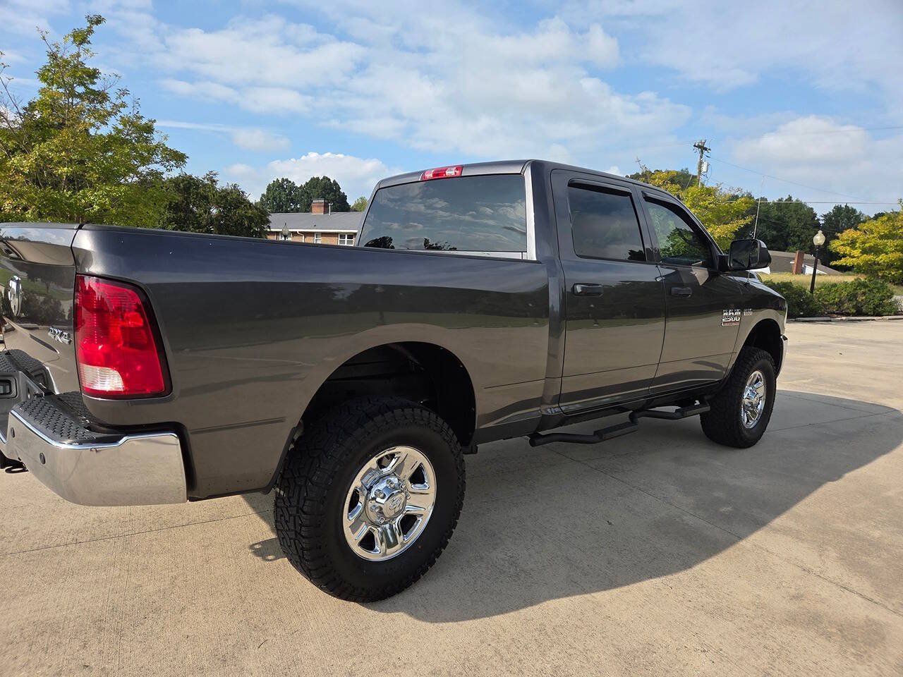 Used 2015 RAM 2500 Tradesman w/ Chrome Appearance Group AWD/4WD image 6