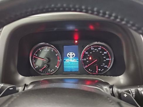 Used 2017 Toyota RAV4 SE AWD/4WD image 21