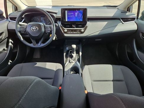 Used 2025 Toyota Corolla LE image 17