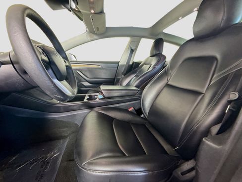 Used 2021 Tesla Model 3 Standard Range Plus image 21