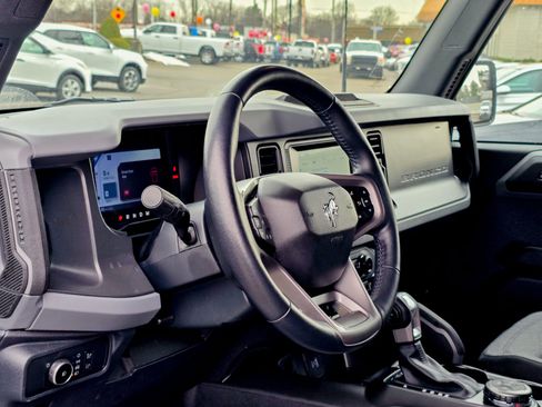 Used 2022 Ford Bronco Big Bend image 2