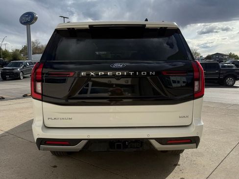 Used 2025 Ford Expedition Max Platinum AWD/4WD image 6