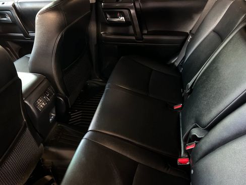 Used 2023 Toyota 4Runner TRD Off-Road Premium AWD/4WD image 5