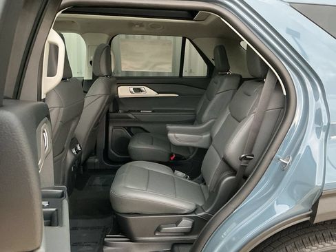 New 2026 Ford Explorer Active w/ Active Comfort Package AWD/4WD image 12