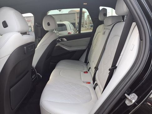 Used 2023 BMW X5 xDrive40i w/ M Sport Package image 19