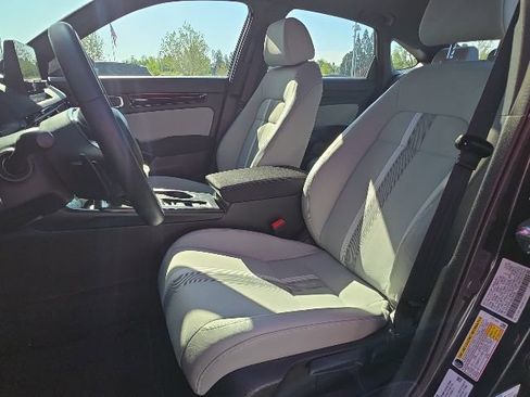 Used 2025 Honda Civic Sport image 8