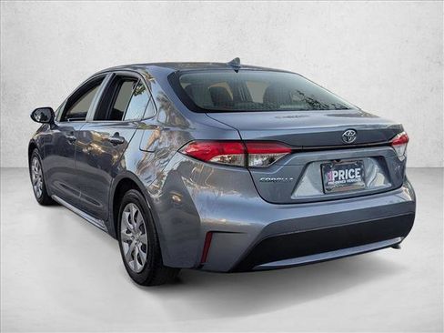 Used 2022 Toyota Corolla LE image 8