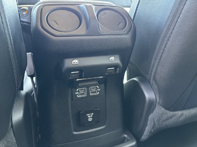 Used 2022 Jeep Wrangler Unlimited Sahara w/ Cold Weather Group AWD/4WD image 17