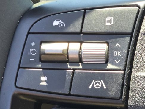 Used 2025 Kia EV6 Light w/ Light LR Technology Package AWD/4WD image 32