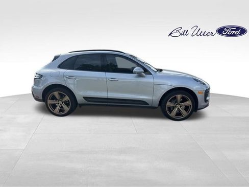 Used 2024 Porsche Macan AWD/4WD image 4