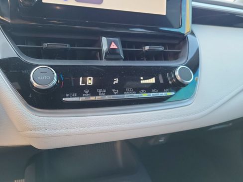 Used 2024 Toyota Corolla SE FWD image 34
