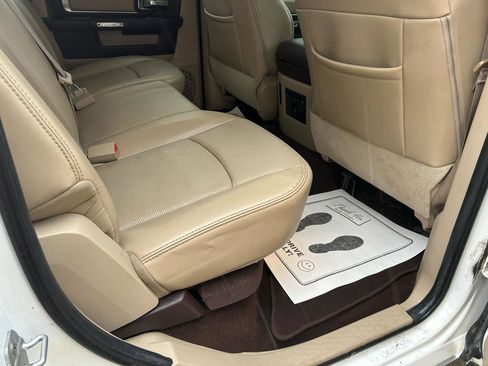 Used 2013 RAM 1500 Laramie w/ Convenience Group image 11