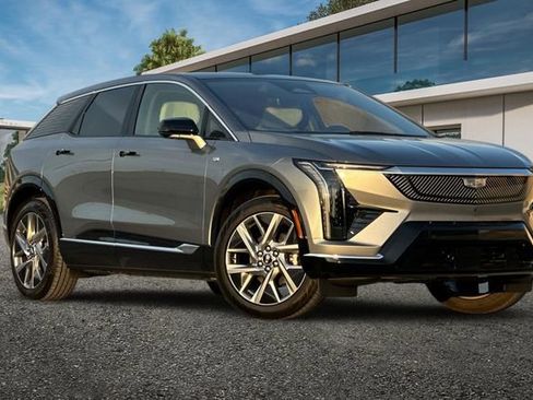 New 2026 Cadillac Optiq Luxury 1 image 2