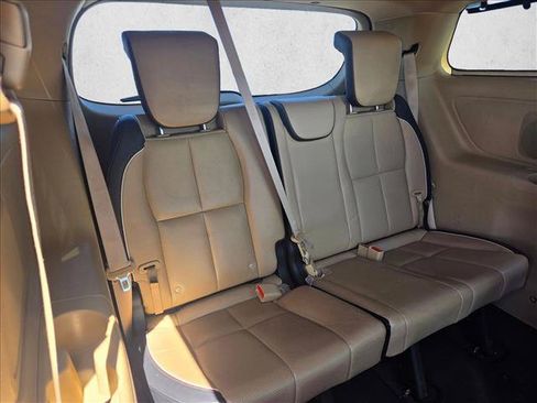 Used 2017 Kia Sedona SX FWD image 18