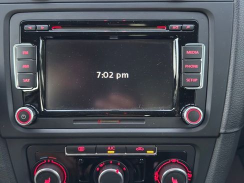 Used 2014 Volkswagen Jetta TDI FWD image 21