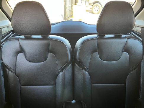 Used 2018 Volvo XC90 T6 Momentum w/ Convenience Package image 35