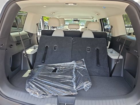 Certified 2025 Hyundai Santa Fe SE FWD image 12