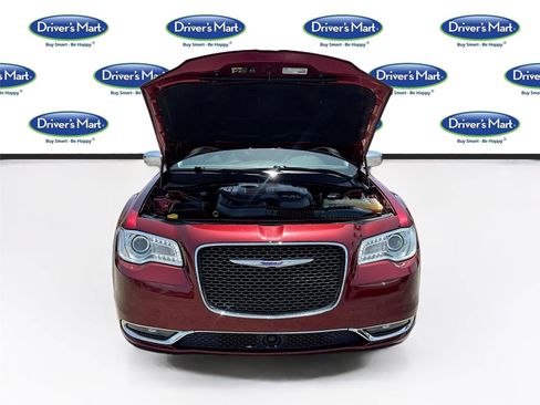 Used 2018 Chrysler 300 Limited w/ Safetytec Plus Group RWD image 34