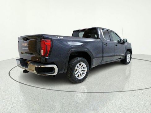Used 2023 GMC Sierra 1500 SLE w/ Enhanced Capability Package AWD/4WD image 8