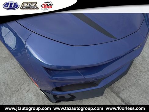 Used 2020 Chevrolet Camaro SS RWD image 11