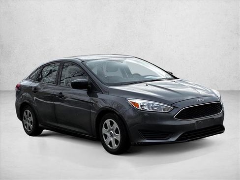 Used 2016 Ford Focus S image 3