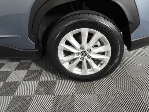 Used 2023 Toyota Corolla Cross LE FWD image 18