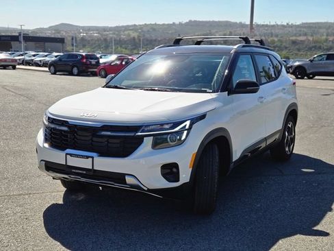 New 2026 Kia Seltos S FWD image 12