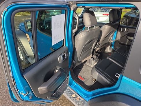 Used 2020 Jeep Wrangler Unlimited Sport S image 15