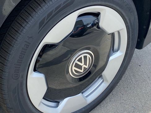 New 2025 Volkswagen ID. Buzz Pro S image 12