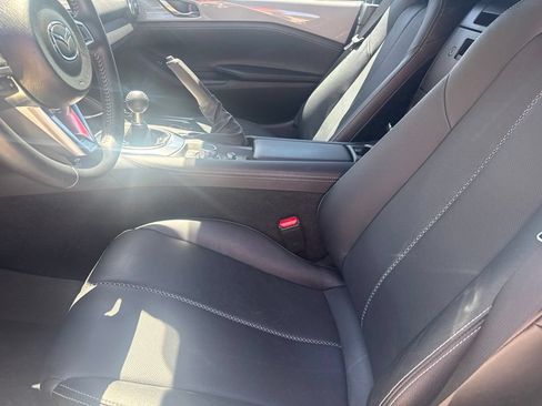 Used 2024 MAZDA MX-5 Miata Grand Touring RWD image 12