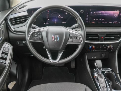 Used 2025 Buick Encore GX Preferred AWD/4WD image 17