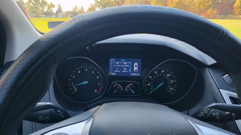 Used 2014 Ford Focus SE FWD image 13