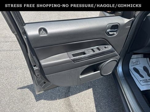 Used 2014 Jeep Patriot Latitude image 14