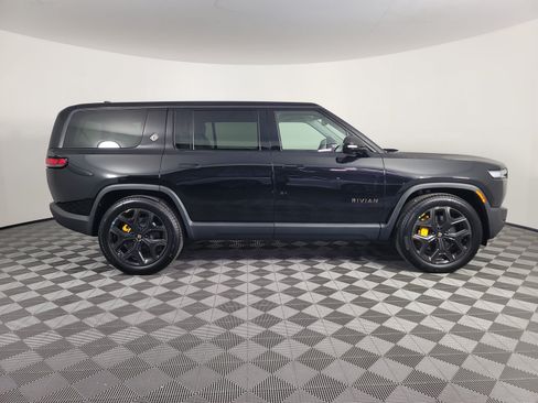 Used 2025 Rivian R1S Premium AWD/4WD image 6