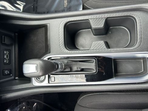 Used 2025 Nissan Sentra SV image 40